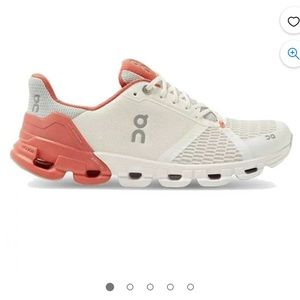 ON Womens Cloudflyer Running Shoes